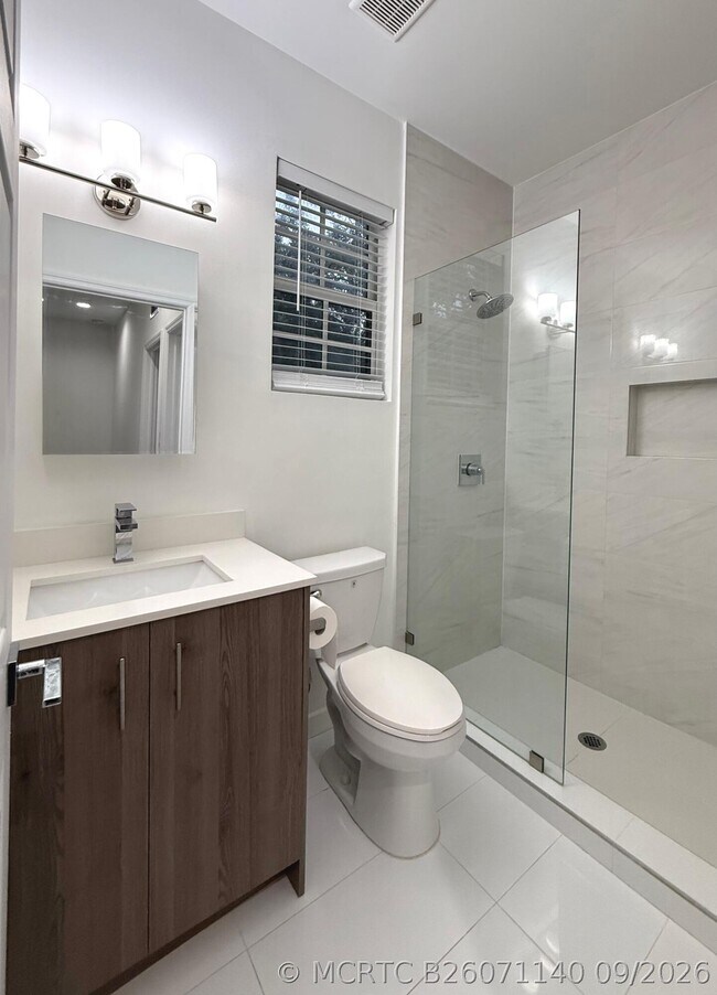 Building Photo - 1030 Crystal Way