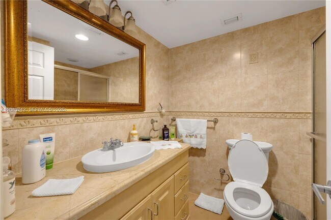 Building Photo - 9125 SW 77th Ave