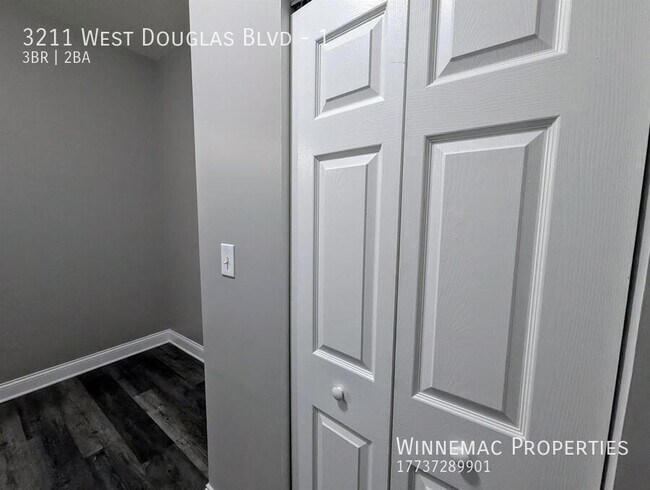 Building Photo - 3211 W Douglas Blvd