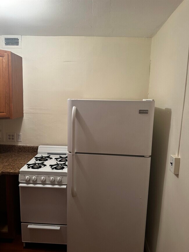 Building Photo - 6515 JFK Blvd E