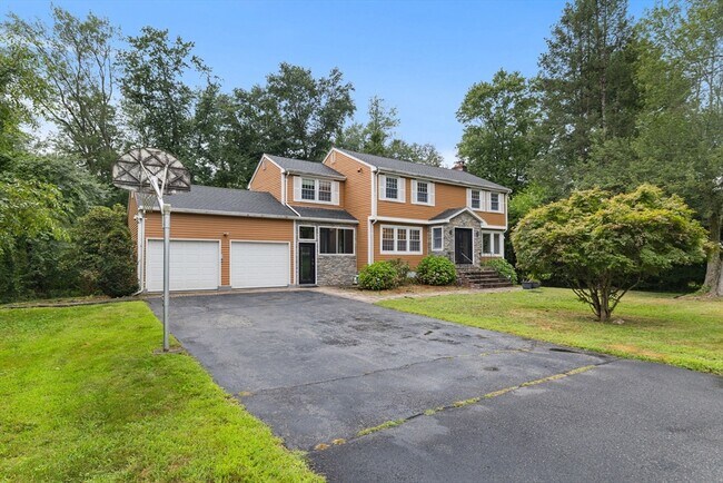 Building Photo - 4 Hadley Rd