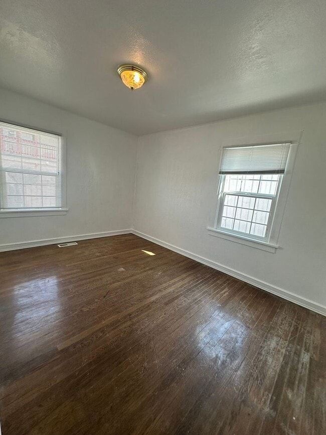 Building Photo - 3 Bedroom House with basement