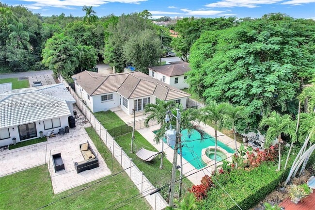 Building Photo - 5781 SW 25th St