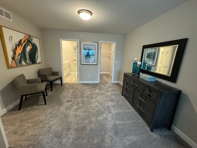 Building Photo - 3BD/ 3BA w/ Loft Townhome in Rosemount Available!