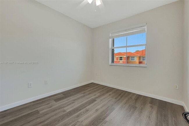 Building Photo - 6141 NW 115th Pl