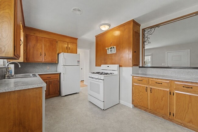 Building Photo - CHARMING 2bed 1 Bath Marysville