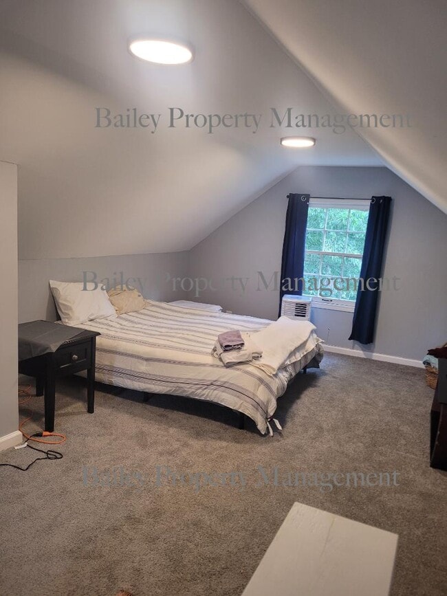 Building Photo - 1310 Southgate Ave