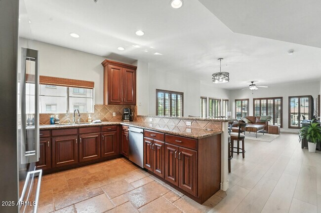 Building Photo - 5350 E Deer Valley Dr