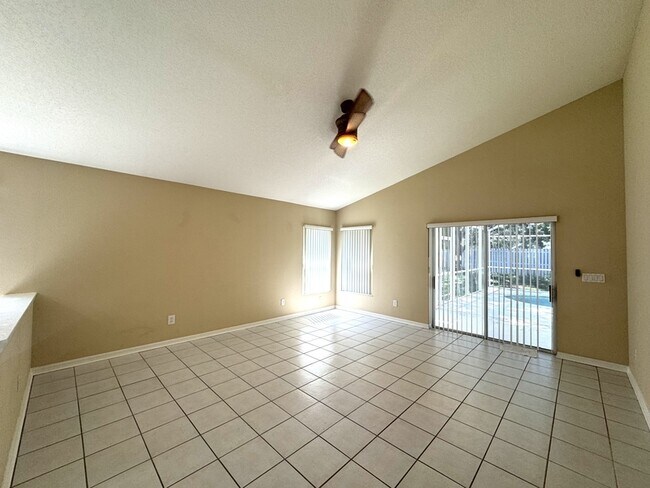 Building Photo - 4952 Hook Hollow Cir