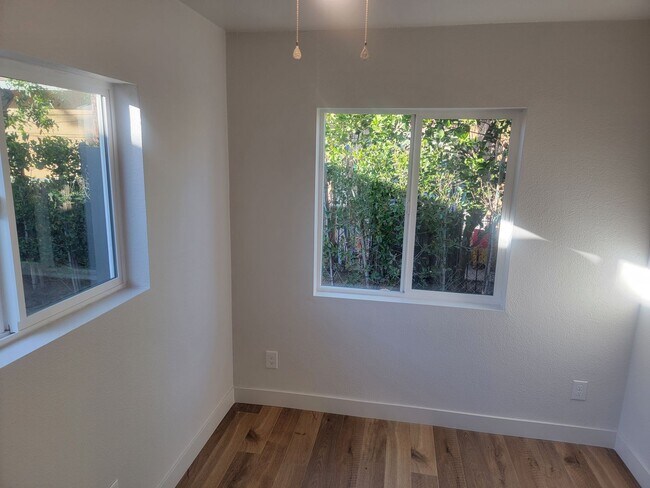 Building Photo - 7401 Valaria Dr