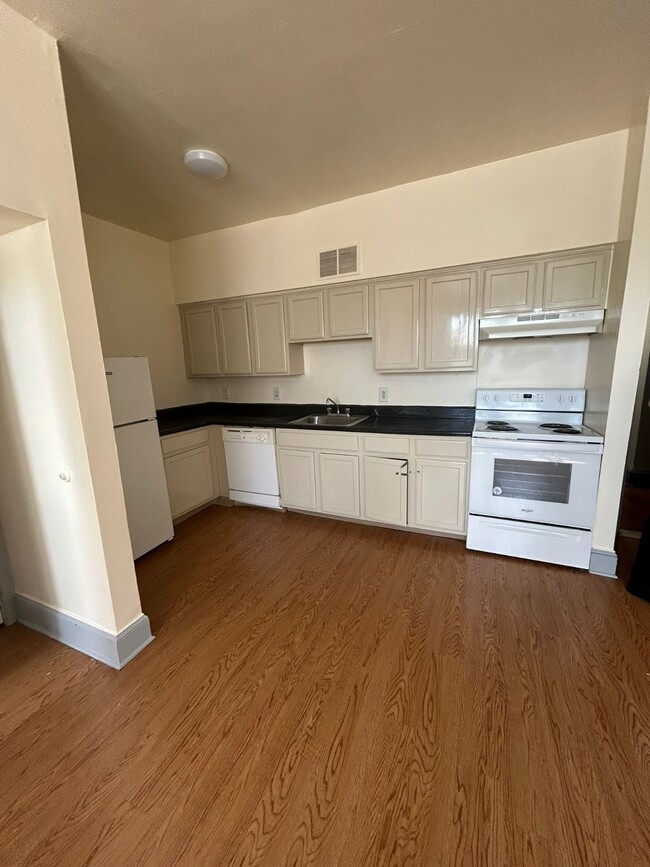 Building Photo - The Sheldrake Apartments