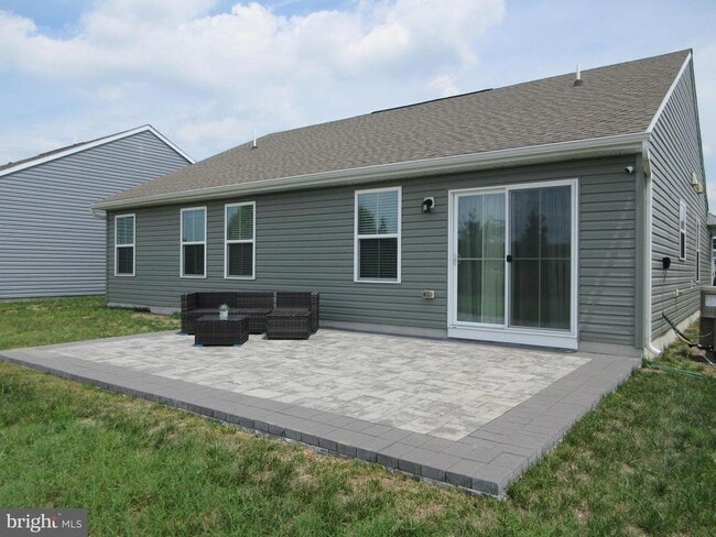 Building Photo - 383 Windflower Dr