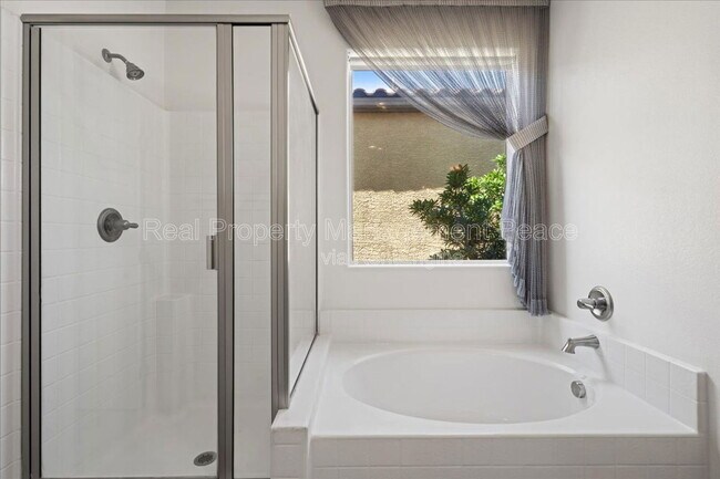 Building Photo - 628 Wounded Star Ave