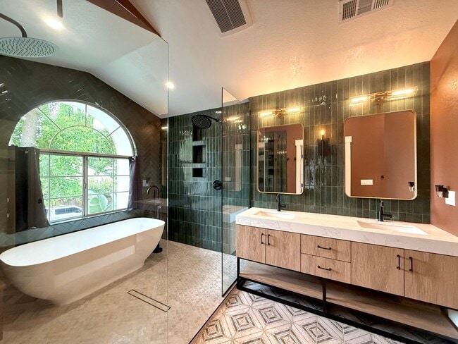 Building Photo - 2338 La Lima Way