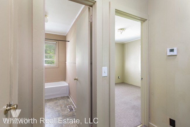 Building Photo - 1818 15th Ave