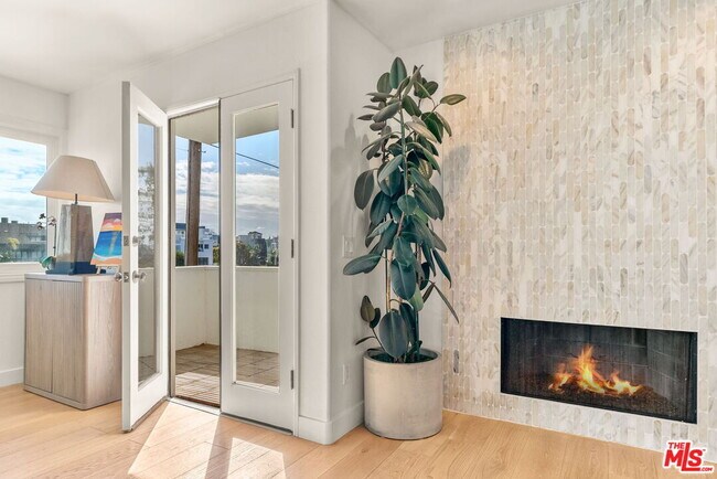 Building Photo - 29 Lighthouse St