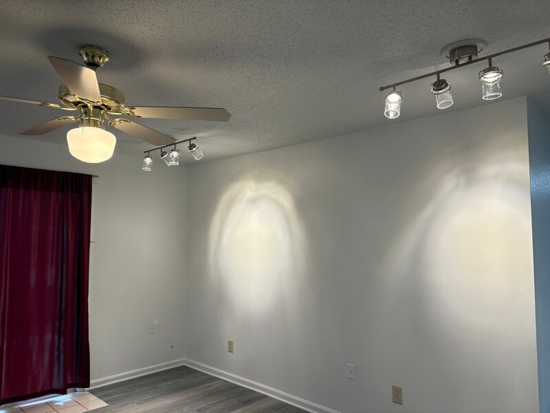 Building Photo - 232 Hilda St