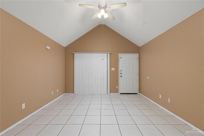 Building Photo - 2604 Ringold Cir