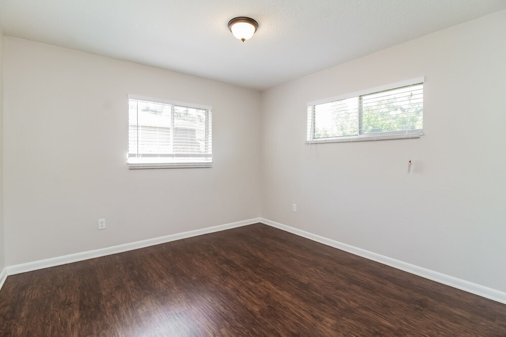 Building Photo - 2843 Kinnon Dr