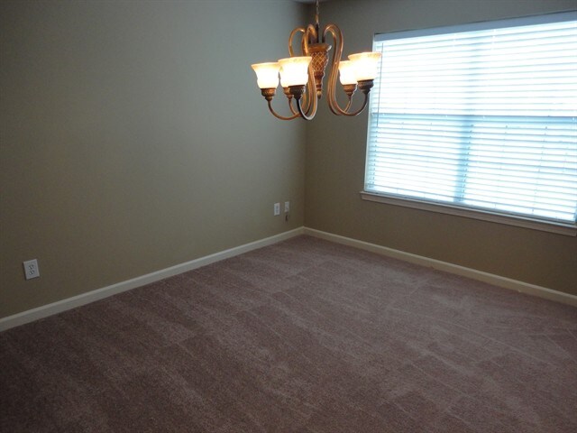 Building Photo - 2207 Lazy Days Rd