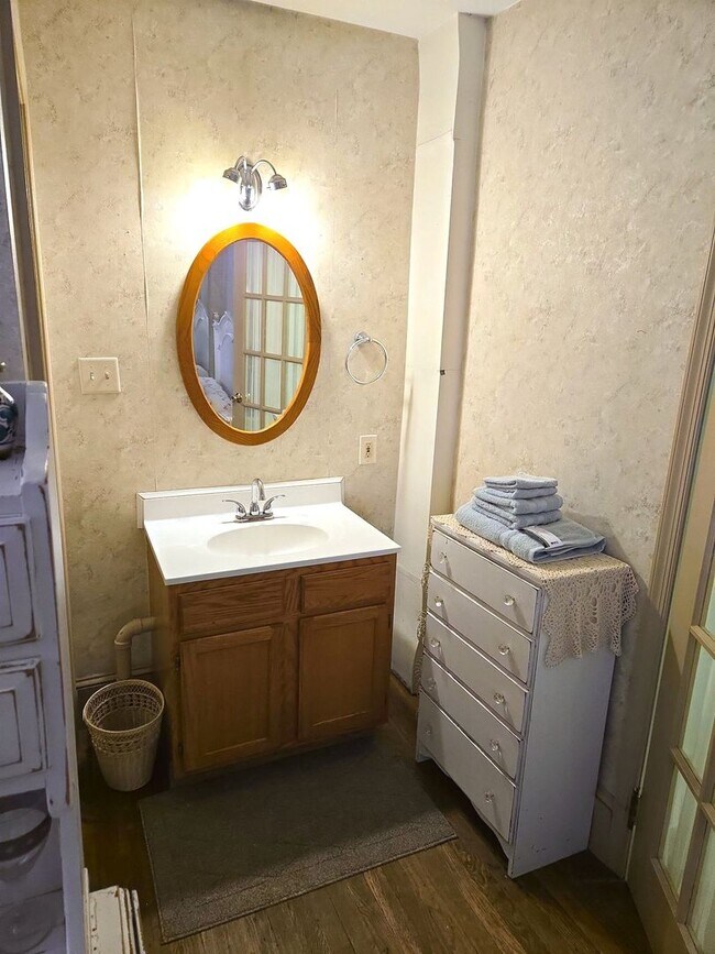 Building Photo - 115 S Potomac St