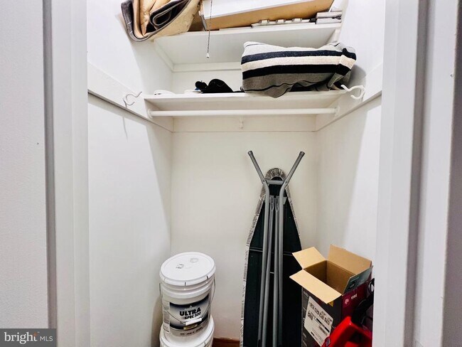 Building Photo - 4200 Cathedral Ave NW