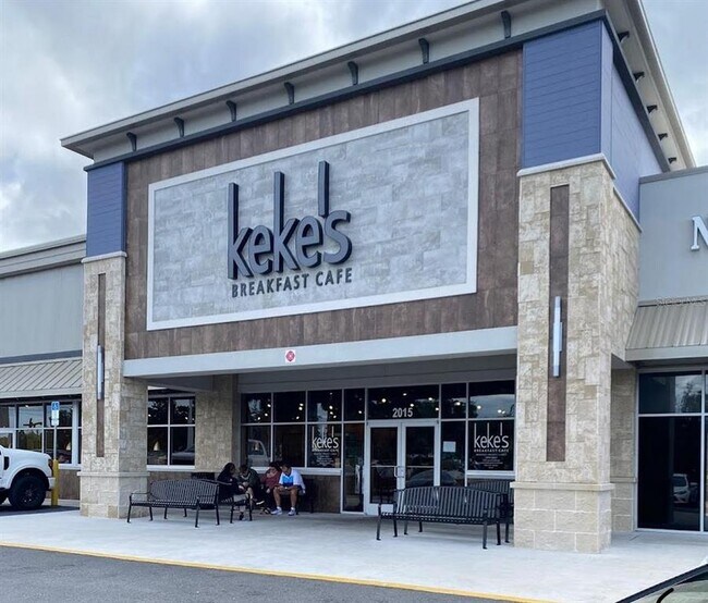 Building Photo - 417 Tanglewood Dr