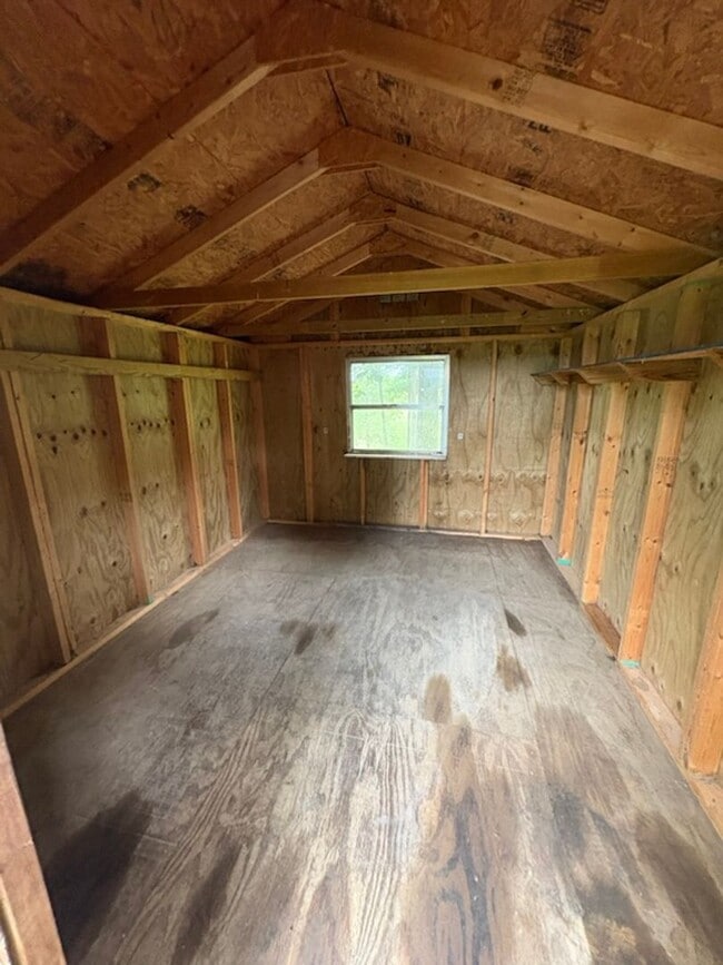 Building Photo - 575 Sam Martin Rd