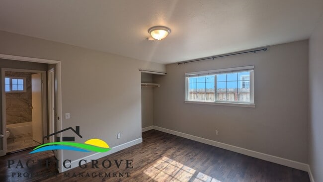 Building Photo - Updated Three Bedroom