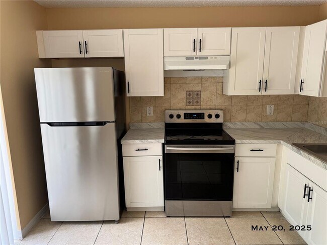 Building Photo - 5083 Luna Negra Dr