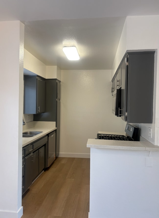 Building Photo - 7061 Whitsett Avenue