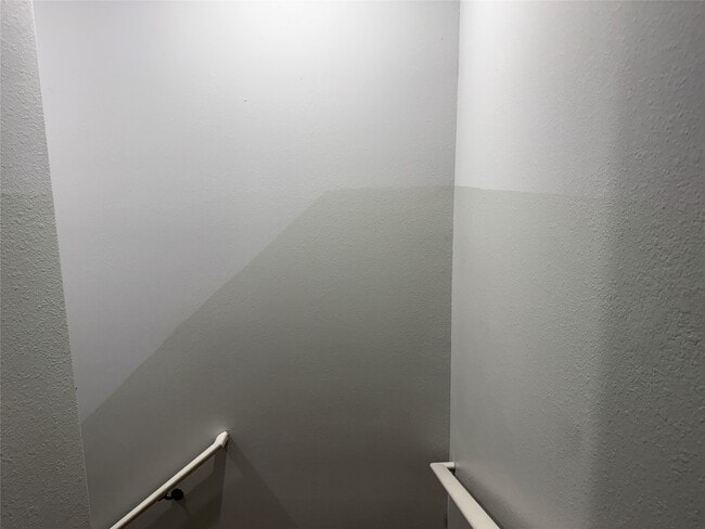 Building Photo - 6610 Haight St