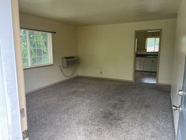 Building Photo - 504 W Marlette St