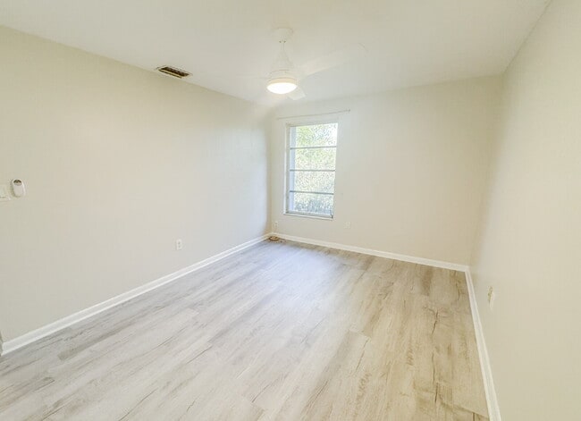 Building Photo - Punta Gorda Isles