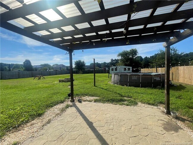 Building Photo - 6617 Valley Falls Rd