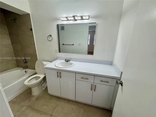 Building Photo - 10441 SW 156th Ct