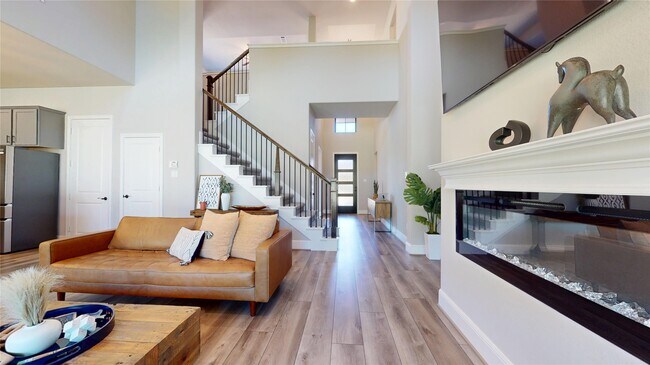 Building Photo - 8305 Greenleaf Ridge Way