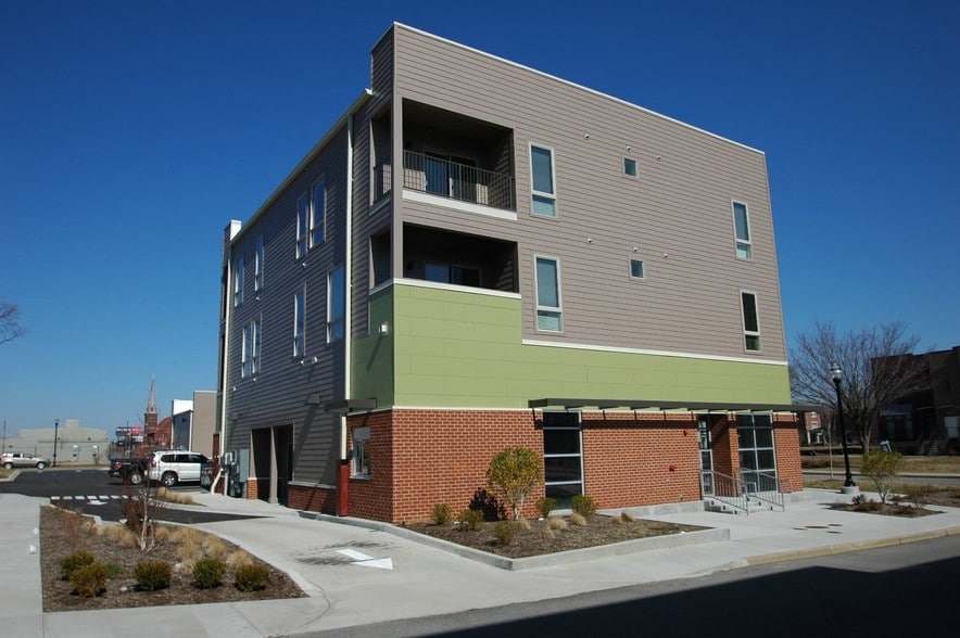 Primary Photo - Park Edge Apartments