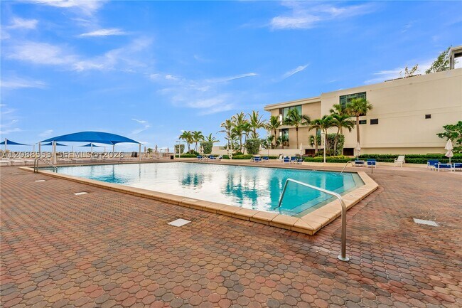 Building Photo - 3180 S Ocean Dr