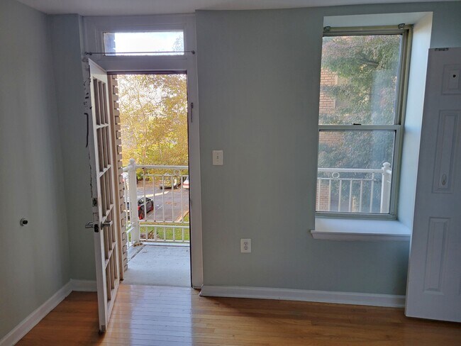 Building Photo - 1308 Clifton St NW