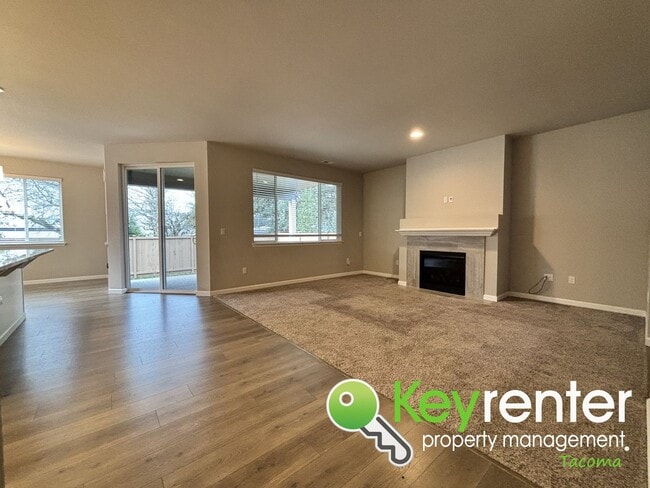 Building Photo - Beautiful 4 Bedroom 2.5 Bathroom Tacoma Home for Rent in Secluded Community!