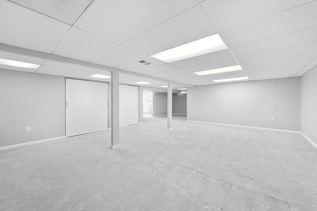 Building Photo - 17343 Pershing Ave