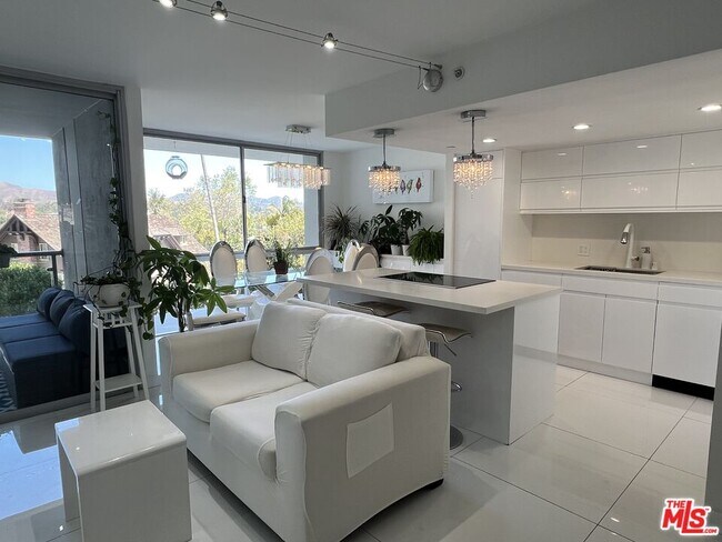 Primary Photo - 201 Ocean Ave Ext