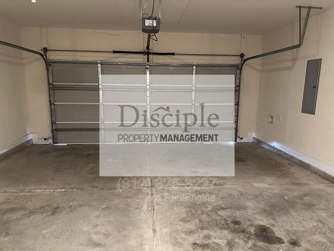 Building Photo - 20 Wesleyan Dr