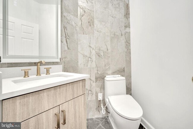 Building Photo - 20195 Hidden Creek Ct