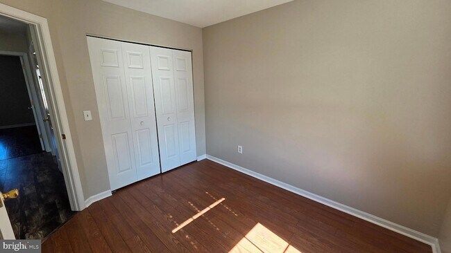 Building Photo - 131 Sunnyside Ln