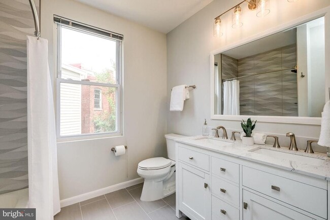 Building Photo - 1505 Harvard St NW