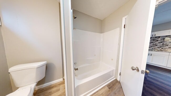 Building Photo - Jefferson Area - 3 Bedroom Single Family Home (between Lorain and Triskett)