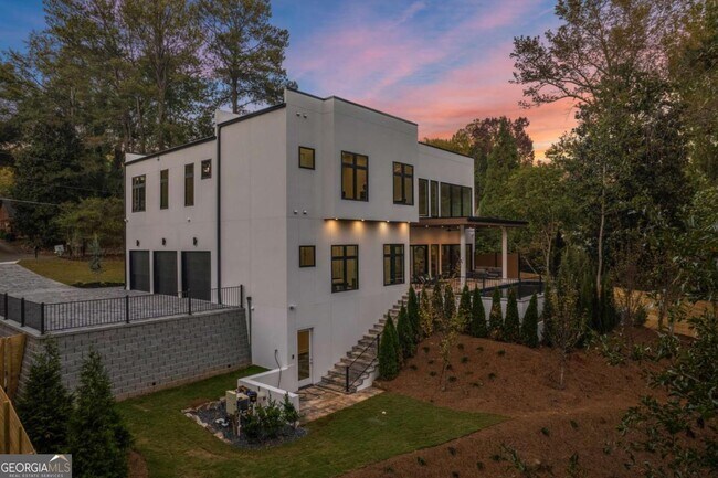 Building Photo - 19 Spruell Springs Rd