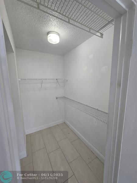 Building Photo - 336 N Birch Rd